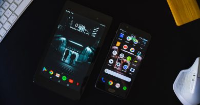 black android smartphone displaying home screen