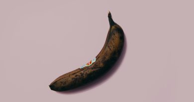 rottende banaan die een slappe penis moet voorstellen